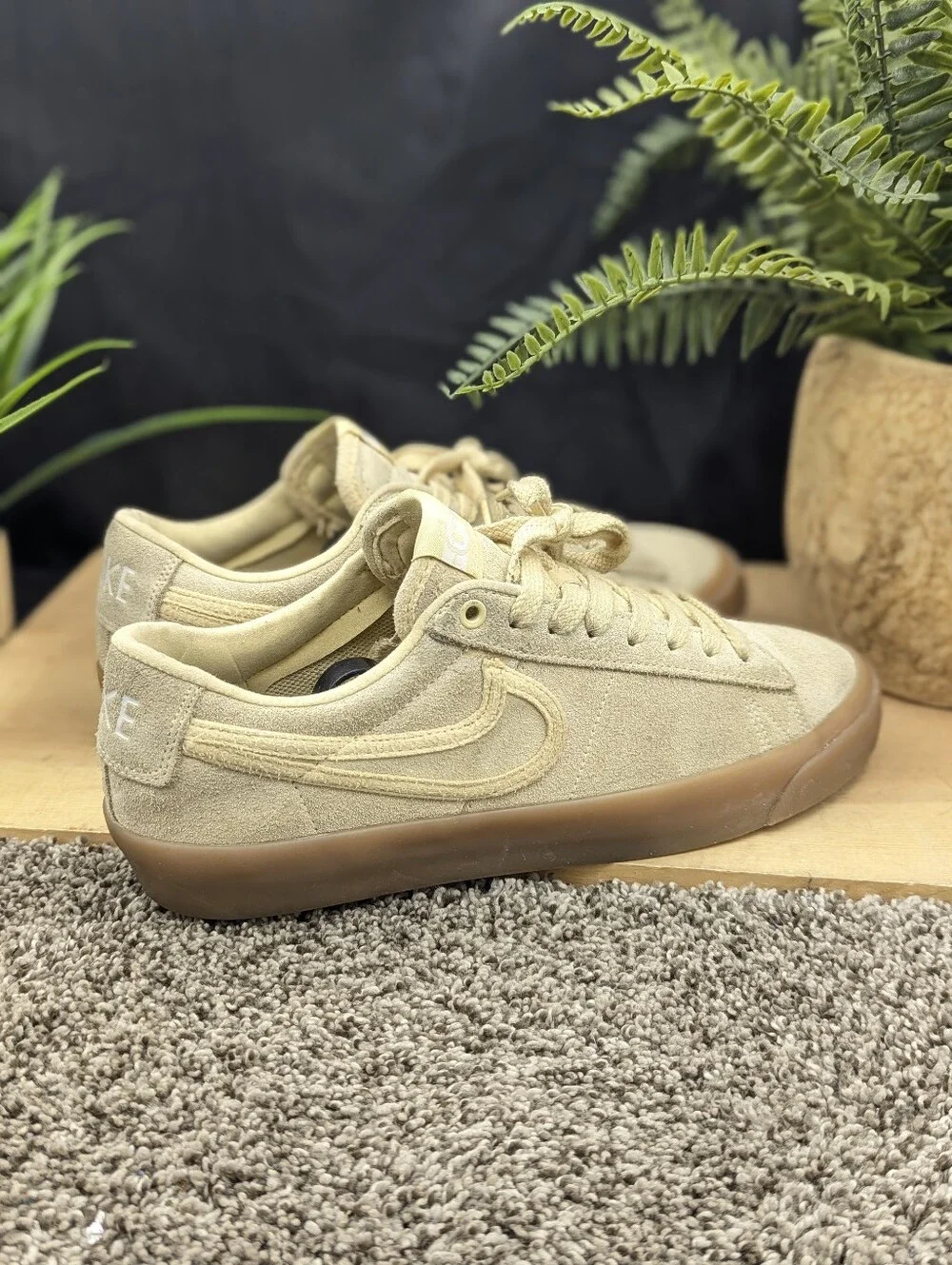 Nike Blazer Low Pro GT Mens Size 7.5 Gum Sole Suede Shoes Women's Size 9